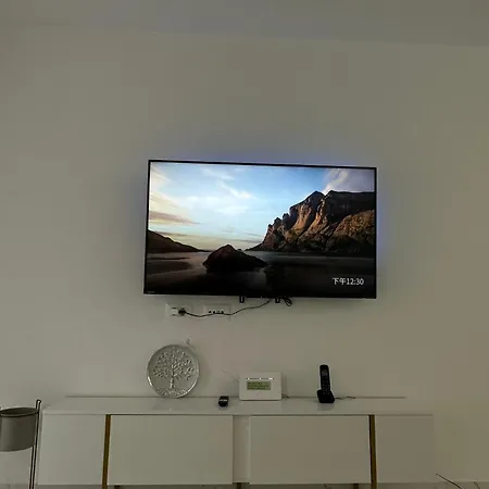 Y's Azure Horizon Apartment *
